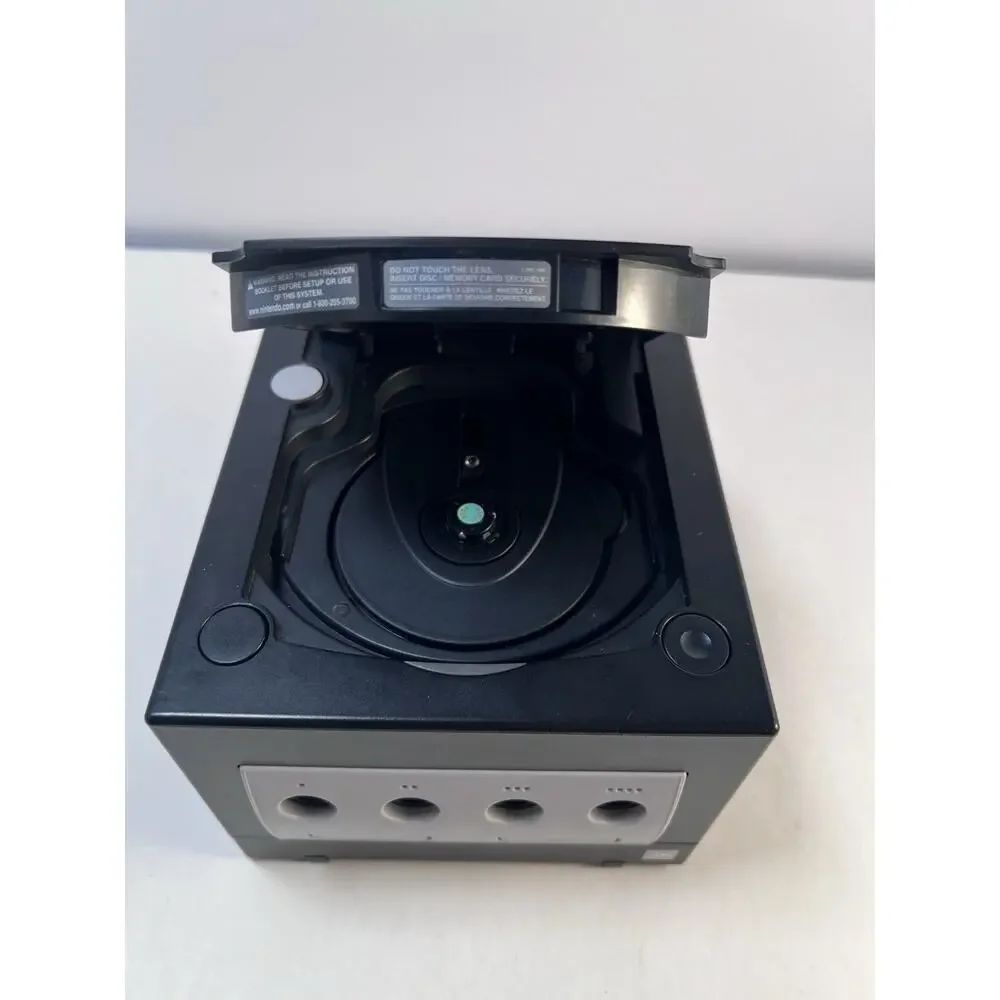 GameCube Black Console (DOL-001) 1 OEM Controllers, Power Cord, AV Cable - EUC